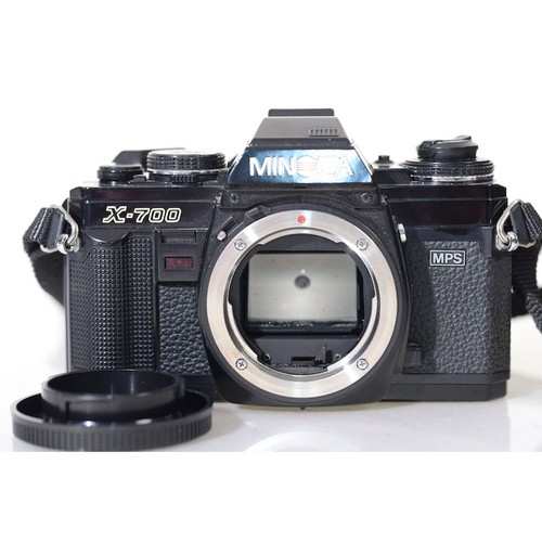 Minolta 700 slr - x-700,